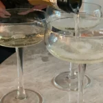 Koppla av med ett glas mousserande Corvezzo Prosecco